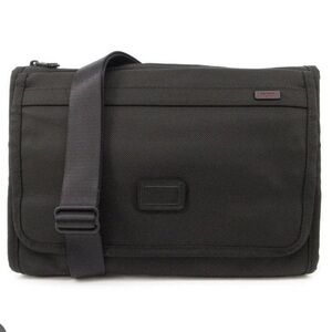 Tumi Alpha Slim Expandable Messenger Bag Black Ballistic Nylon Flip Over 22177DH